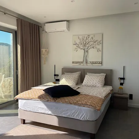 Omorfi Apartment