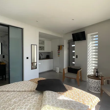 Apartment Omorfi